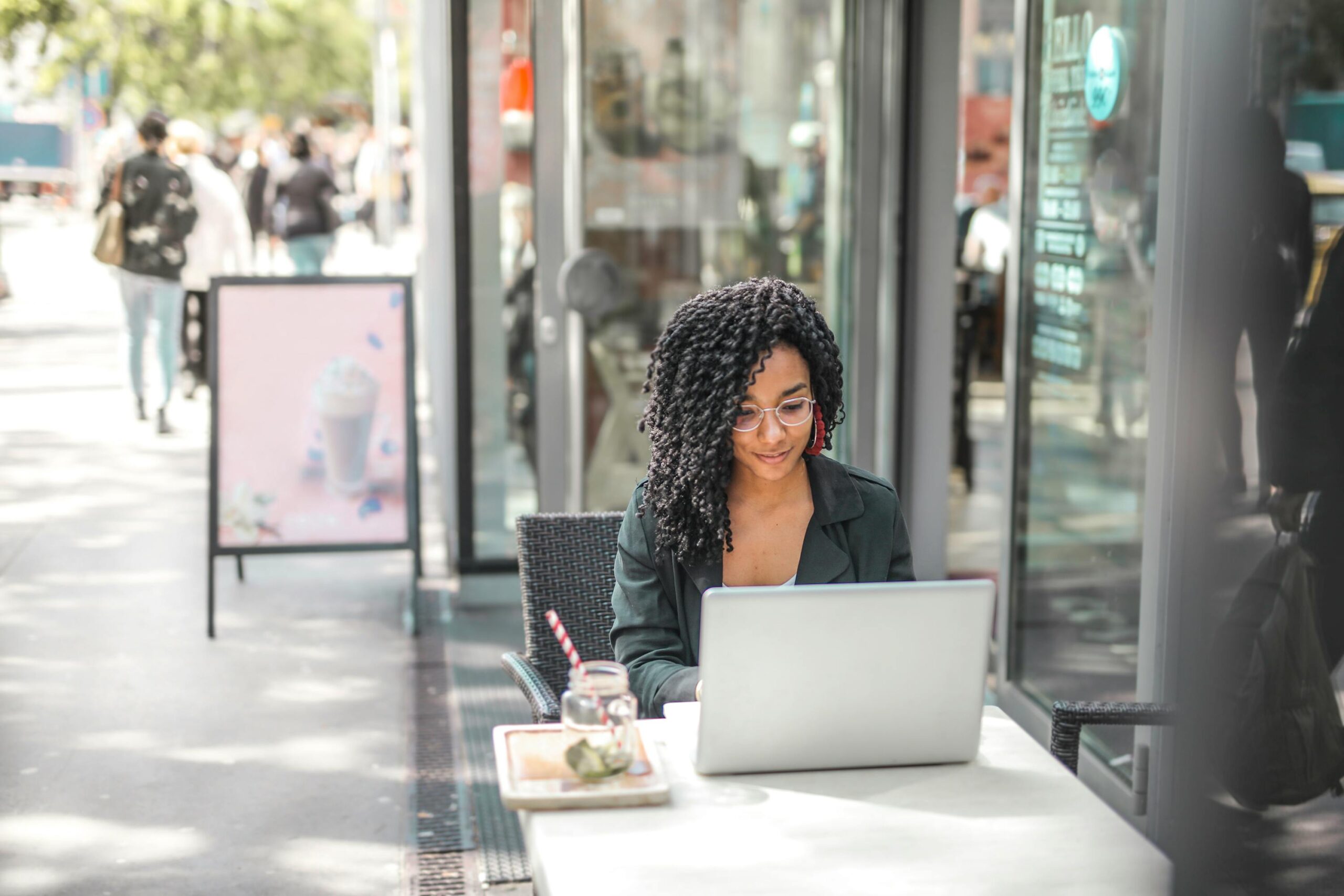 How Facebook Groups Can Skyrocket Brand Visibility: The Ultimate Organic Growth Strategy